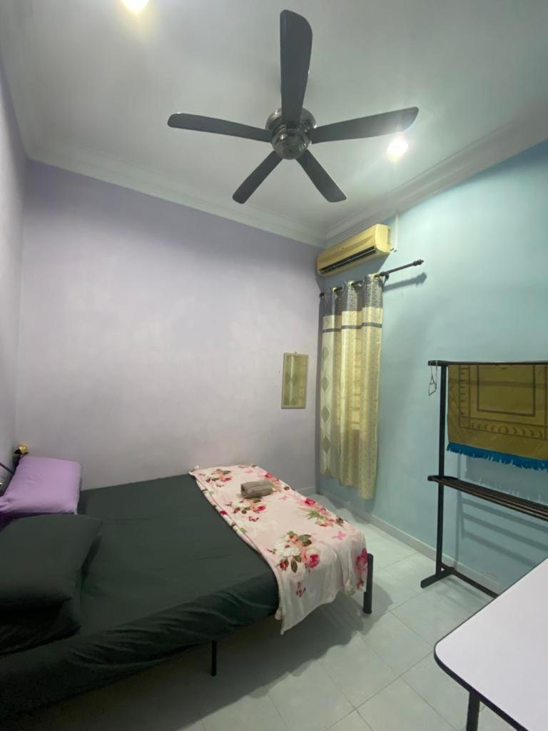 Rumah Penginapan Tok Ma Marang Bagian luar foto